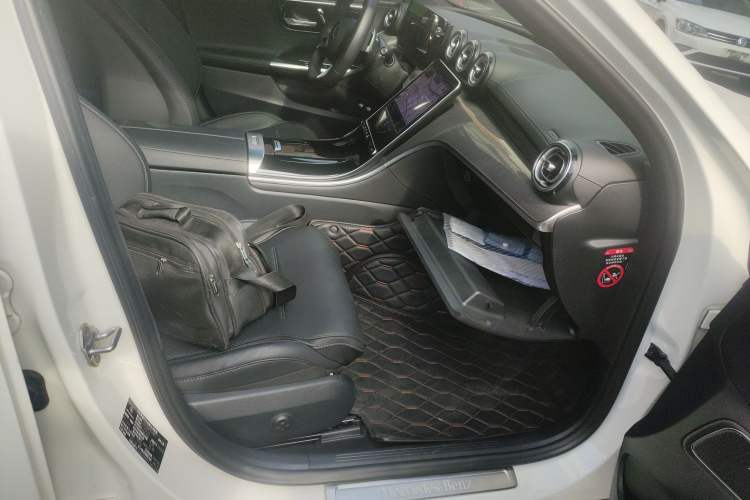 Used Mercedes-Benz C-Class New Energy 2023 Facelift C 350 eL Right Front Seat