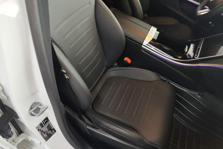 Used Mercedes-Benz C-Class New Energy 2023 C 350 eL Right Front Seat