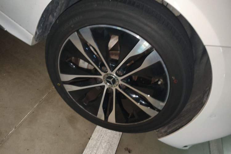 Used Mercedes-Benz C-Class New Energy 2023 C 350 eL Right Front Wheel Hub