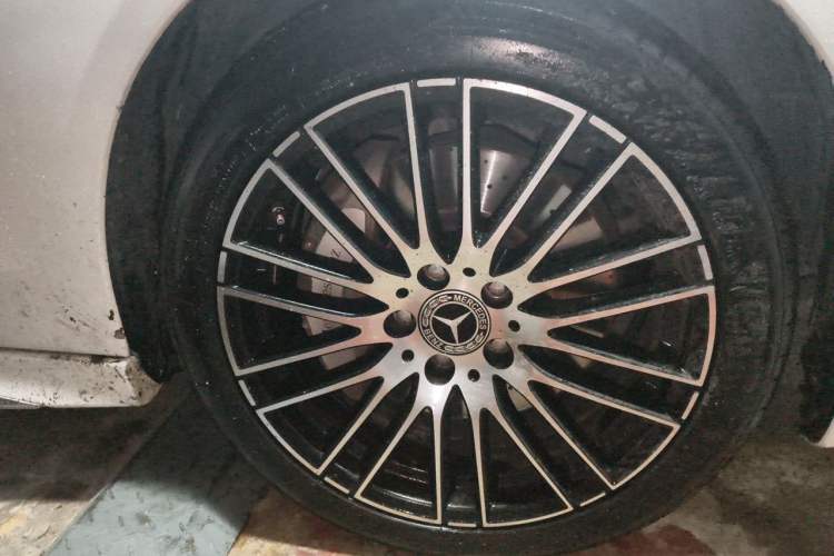 Used Mercedes-Benz C-Class New Energy 2023 C 350 eL Right Front Wheel Hub