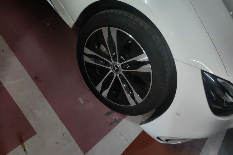 Used Mercedes-Benz C-Class New Energy 2023 C 350 eL Right Front Wheel Hub