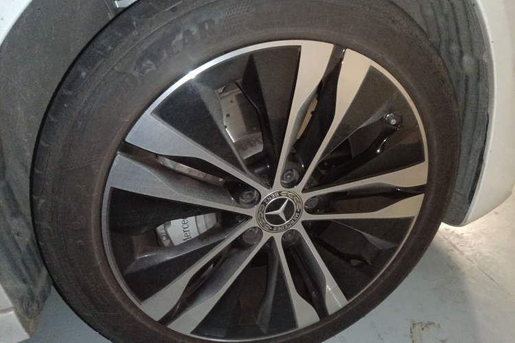 Used Mercedes-Benz C-Class New Energy 2023 Second Facelift C 350 eL Right Front Wheel Hub