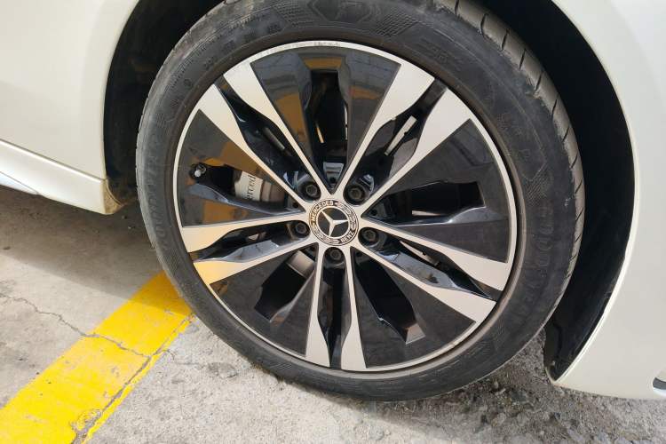 Used Mercedes-Benz C-Class New Energy 2023 C 350 eL Right Front Wheel Hub