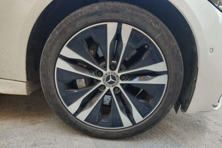 Used Mercedes-Benz C-Class New Energy 2023 C 350 eL Right Front Wheel Hub