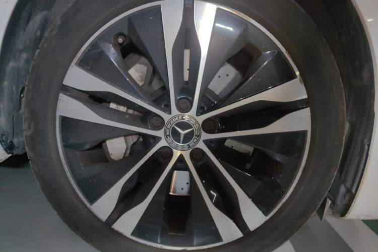 Used Mercedes-Benz C-Class New Energy 2023 C 350 eL Right Front Wheel Hub