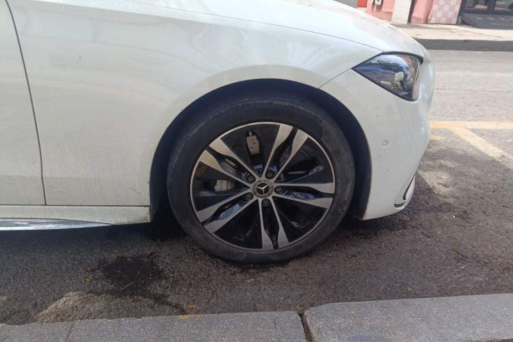 Used Mercedes-Benz C-Class New Energy 2023 Facelift C 350 eL Right Front Wheel Hub