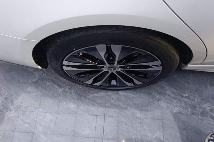 Used Mercedes-Benz C-Class New Energy 2023 Second Facelift C 350 eL Right Rear Wheel Hub