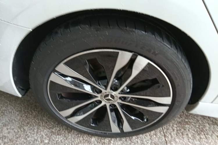 Used Mercedes-Benz C-Class New Energy 2023 Facelift C 350 eL Right Rear Wheel Hub