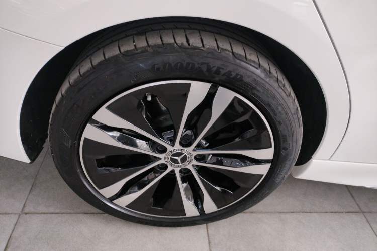 Used Mercedes-Benz C-Class New Energy 2023 C 350 eL Right Rear Wheel Hub