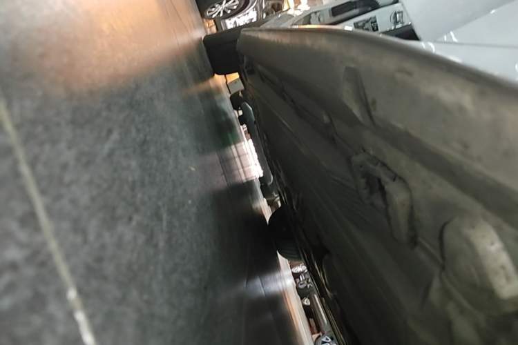 Used Mercedes-Benz C-Class New Energy 2023 C 350 eL Right Side Sill