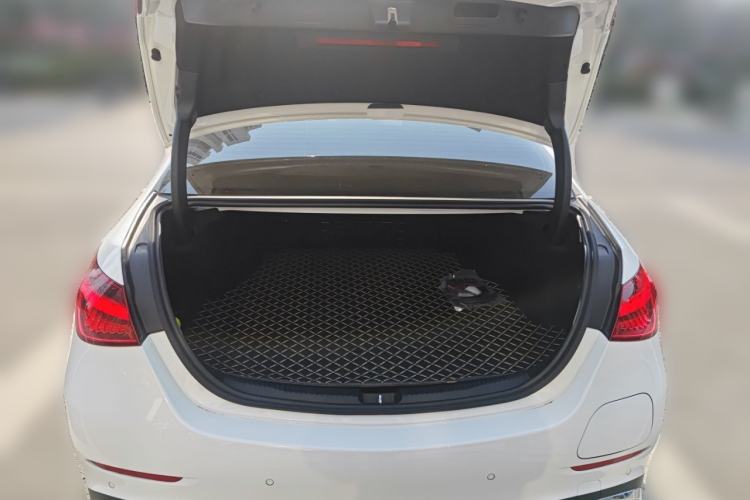 Used Mercedes-Benz C-Class New Energy 2023 Second Facelift C 350 eL Trunk
