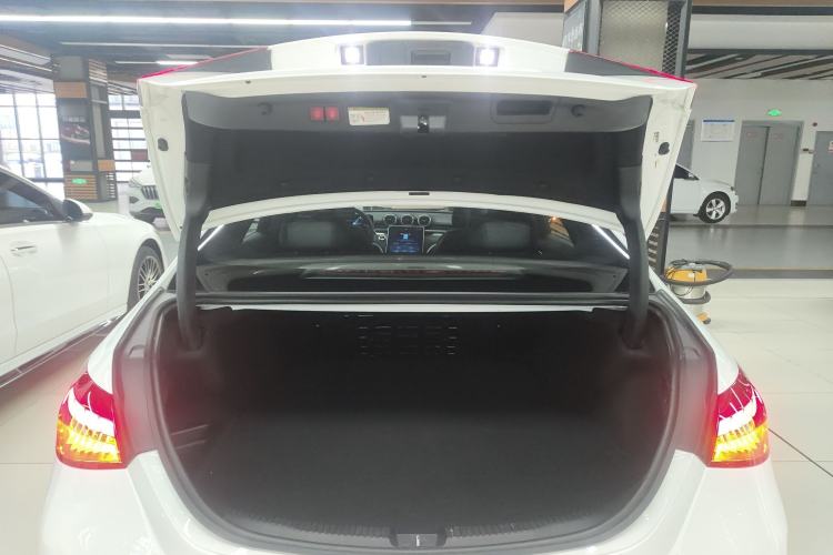 Used Mercedes-Benz C-Class New Energy 2023 C 350 eL Trunk