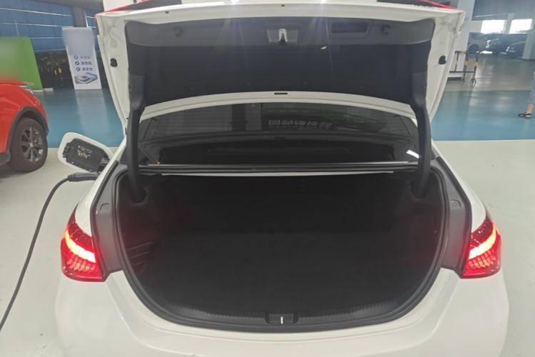 Used Mercedes-Benz C-Class New Energy 2023 C 350 eL Trunk