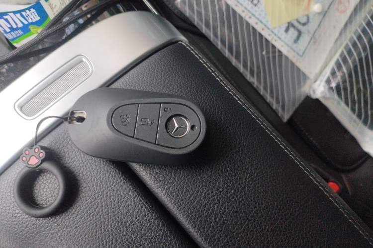 Used Mercedes-Benz C-Class New Energy 2023 Second Facelift C 350 eL Vehicle Key