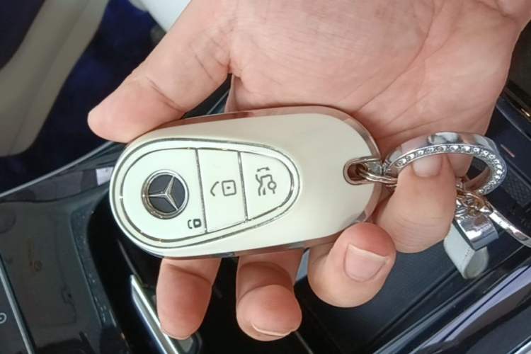 Used Mercedes-Benz C-Class New Energy 2023 Facelift C 350 eL Vehicle Key