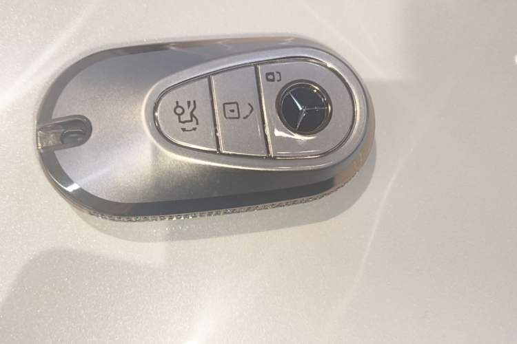 Used Mercedes-Benz C-Class New Energy 2023 Facelift C 350 eL Vehicle Key