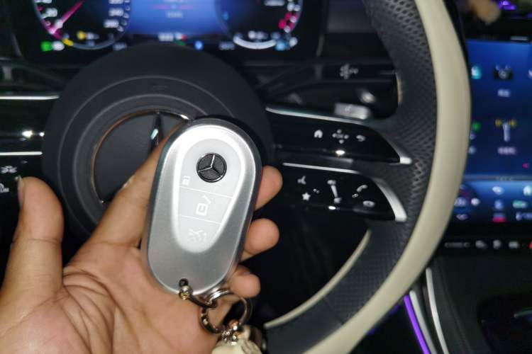 Used Mercedes-Benz C-Class New Energy 2023 C 350 eL Vehicle Key