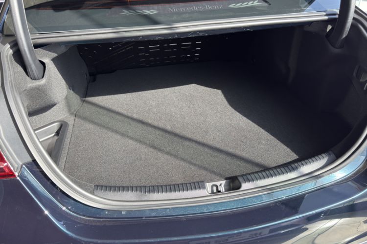 Used Mercedes-Benz C-Class New Energy 2024 C 350 eL Trunk