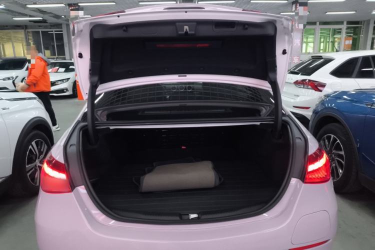 Used Mercedes-Benz C-Class New Energy 2024 Revised Version C 350 eL Trunk