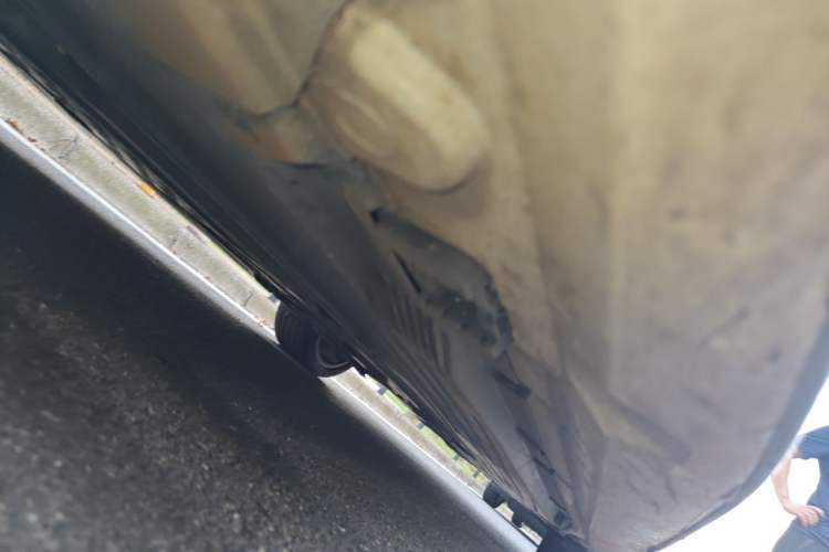 Used Mercedes-Benz C-Class New Energy 2024 C 350 eL Chassis Front Left