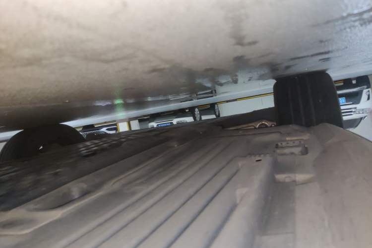Used Mercedes-Benz C-Class New Energy 2024 C 350 eL Chassis Front Left