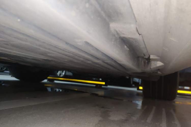 Used Mercedes-Benz C-Class New Energy 2024 C 350 eL Chassis Rear Left