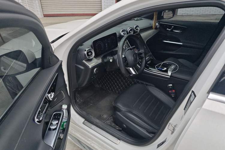 Used Mercedes-Benz C-Class New Energy 2024 Revised Version C 350 eL Driver Seat