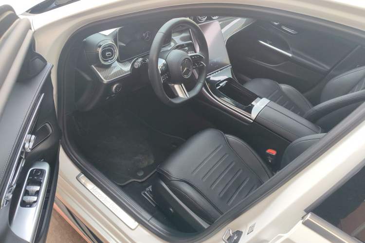Used Mercedes-Benz C-Class New Energy 2024 Revised Version C 350 eL Driver Seat
