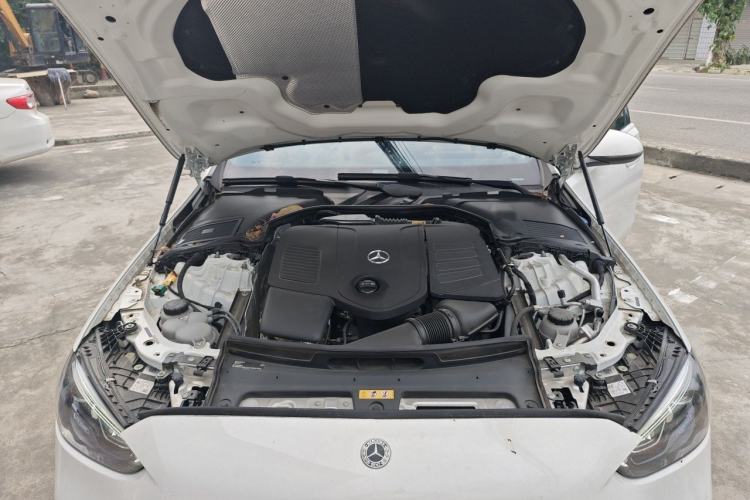Used Mercedes-Benz C-Class New Energy 2024 Revised Version C 350 eL Engine Bay