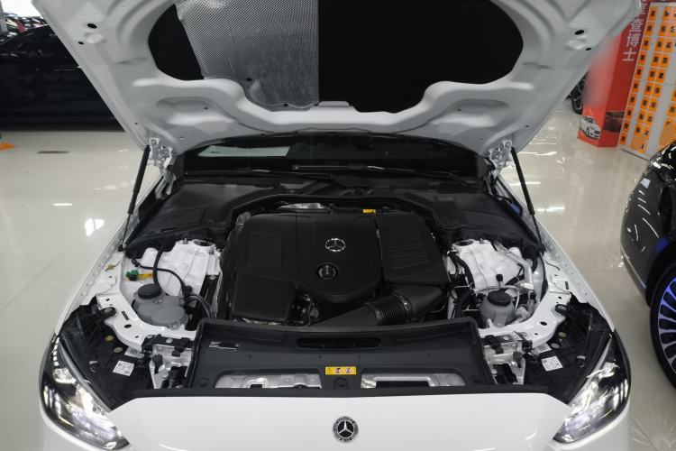 Used Mercedes-Benz C-Class New Energy 2024 Revised Version C 350 eL Engine Bay