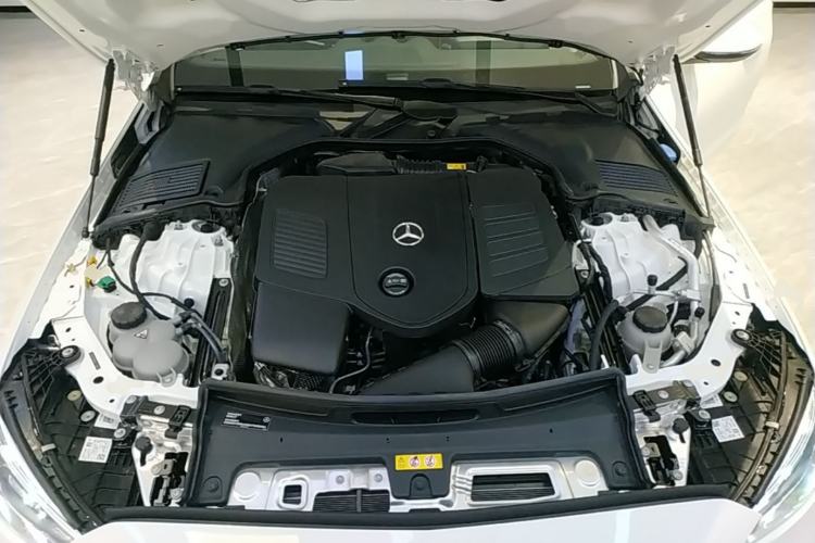 Used Mercedes-Benz C-Class New Energy 2024 Revised Version C 350 eL Engine Bay