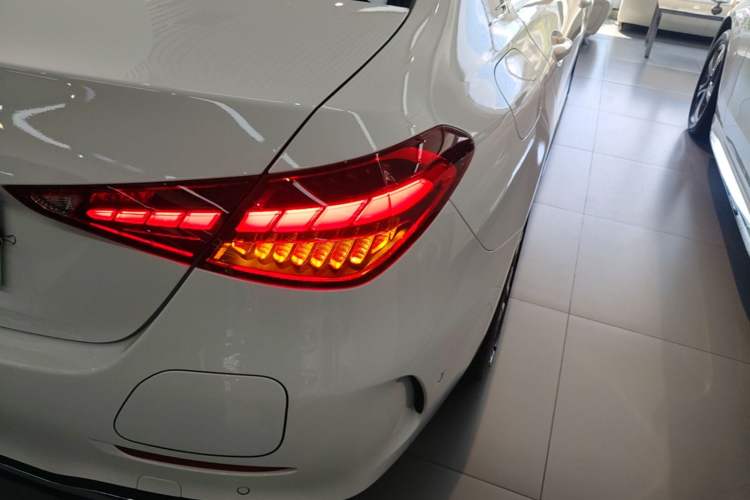 Used Mercedes-Benz C-Class New Energy 2024 Second Facelift C 350 eL Exterior 3