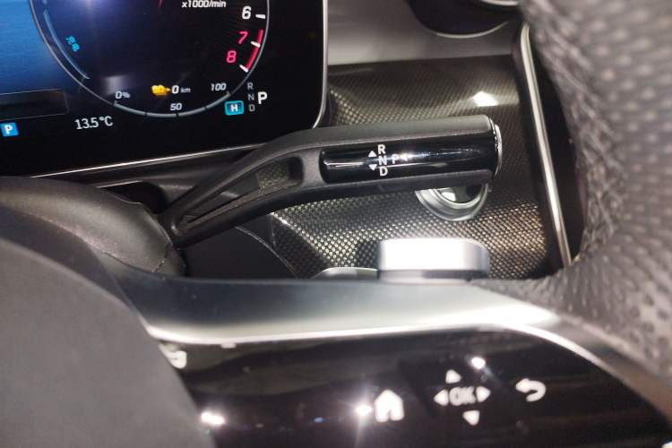 Used Mercedes-Benz C-Class New Energy 2024 C 350 eL Gear Lever