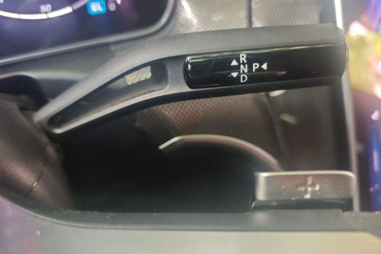 Used Mercedes-Benz C-Class New Energy 2024 Second Facelift C 350 eL Gear Lever