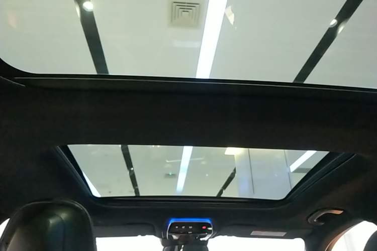 Used Mercedes-Benz C-Class New Energy 2024 Revised Version C 350 eL Headliner