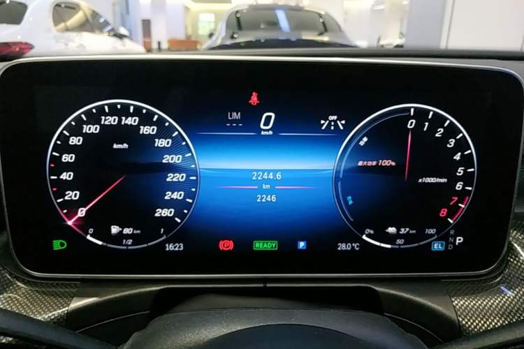 Used Mercedes-Benz C-Class New Energy 2024 Revised Version C 350 eL Instrument Cluster