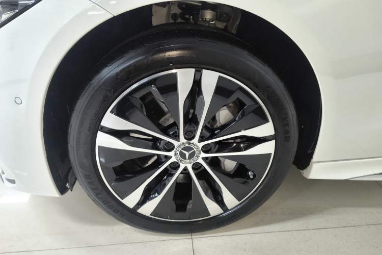 Used Mercedes-Benz C-Class New Energy 2024 Facelift C 350 eL Left Front Wheel Hub