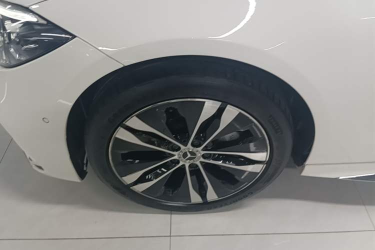 Used Mercedes-Benz C-Class New Energy 2024 Second Facelift C 350 eL Left Front Wheel Hub