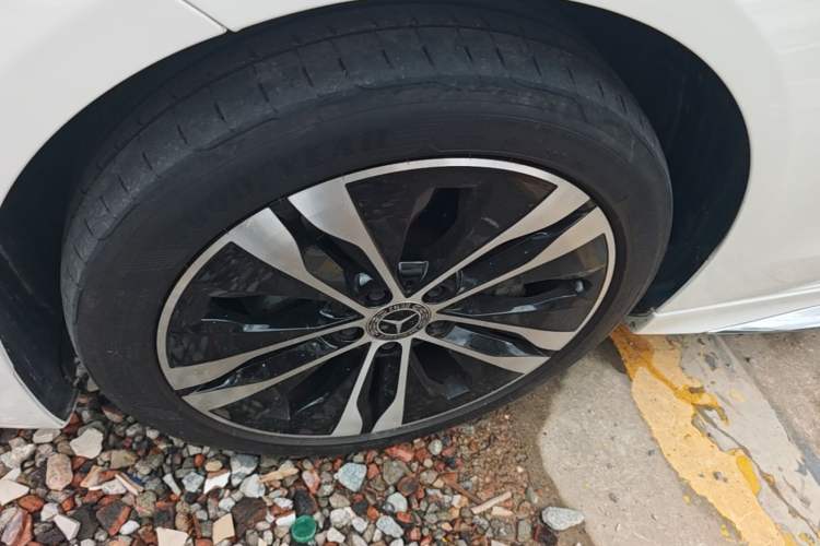 Used Mercedes-Benz C-Class New Energy 2024 Facelift C 350 eL Left Front Wheel Hub