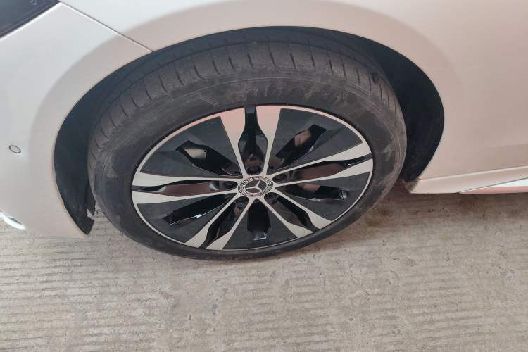 Used Mercedes-Benz C-Class New Energy 2024 Revised Version C 350 eL Left Front Wheel Hub