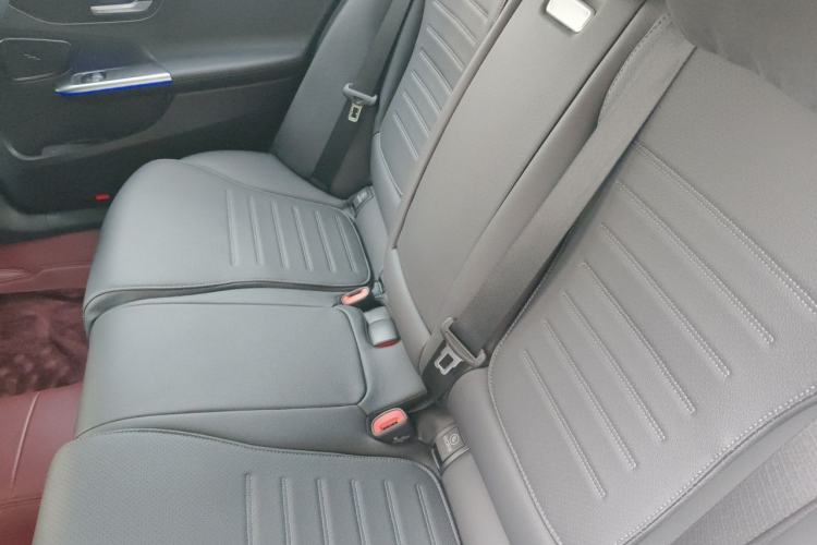 Used Mercedes-Benz C-Class New Energy 2024 C 350 eL Left Rear Seat