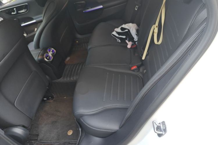 Used Mercedes-Benz C-Class New Energy 2024 C 350 eL Left Rear Seat