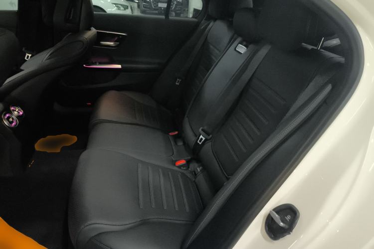 Used Mercedes-Benz C-Class New Energy 2024 Revised Version C 350 eL Left Rear Seat