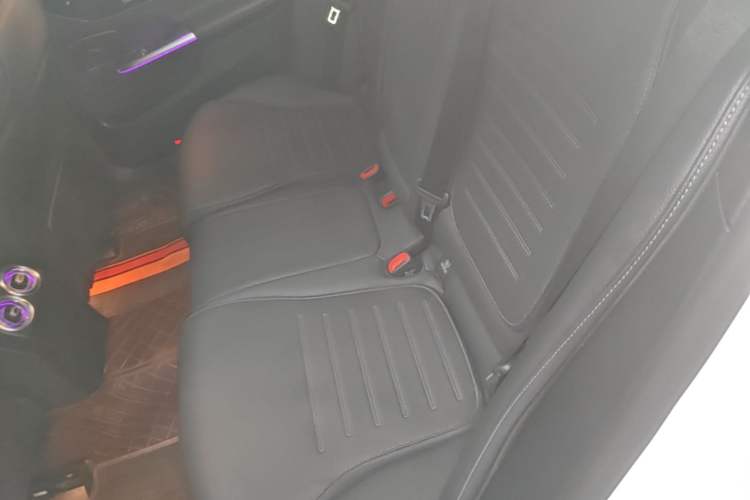 Used Mercedes-Benz C-Class New Energy 2024 Facelift C 350 eL Left Rear Seat