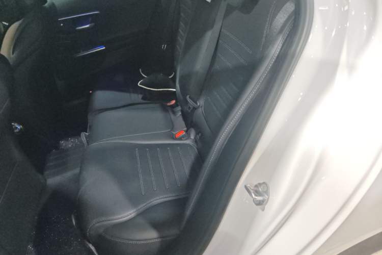 Used Mercedes-Benz C-Class New Energy 2024 Revised Version C 350 eL Left Rear Seat