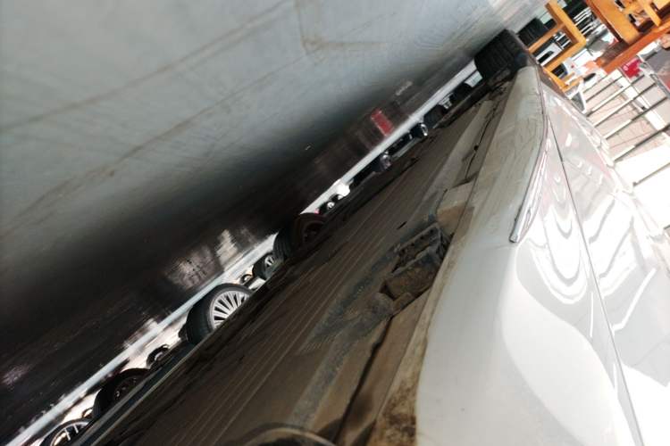 Used Mercedes-Benz C-Class New Energy 2024 C 350 eL Left Side Sill