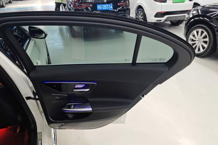 Used Mercedes-Benz C-Class New Energy 2024 Revised Version C 350 eL Right Rear Door Interior