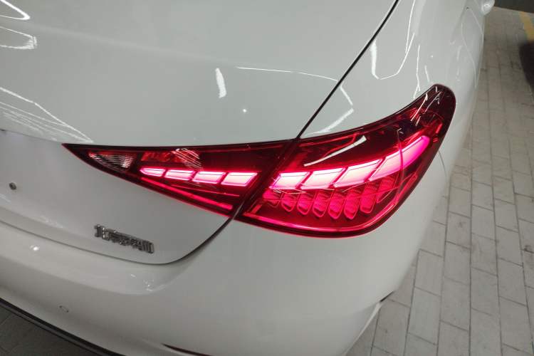 Used Mercedes-Benz C-Class New Energy 2024 C 350 eL Right Rear Taillight