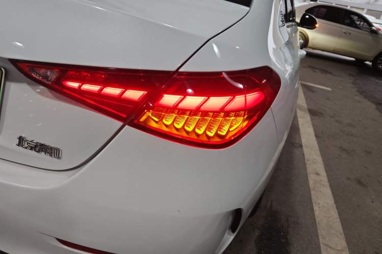 Used Mercedes-Benz C-Class New Energy 2024 Revised Version C 350 eL Right Rear Taillight