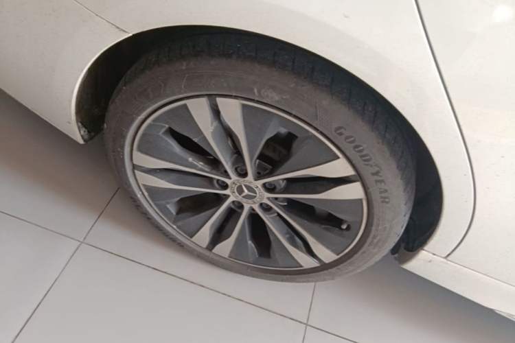 Used Mercedes-Benz C-Class New Energy 2024 C 350 eL Right Rear Wheel Hub